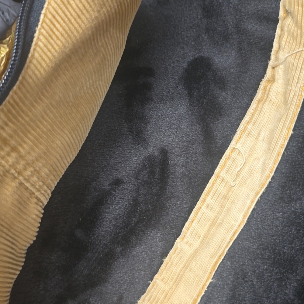 Levi's Classic Tan Corduroy Shoulder Bag - Picture 9 of 9